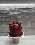 Vintage Cakes With Extra Piping